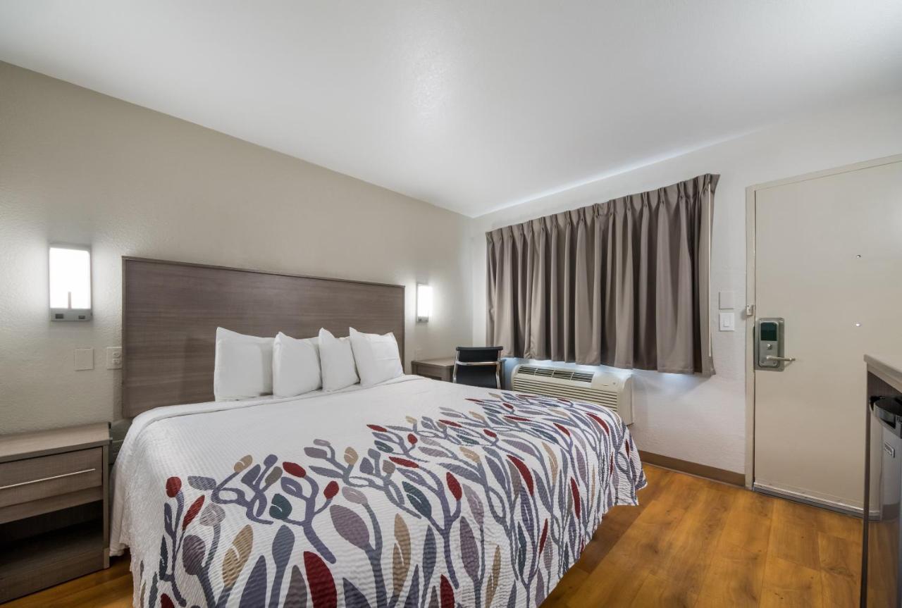 Red Roof Inn San Antonio E - Frost Bank Center Ngoại thất bức ảnh